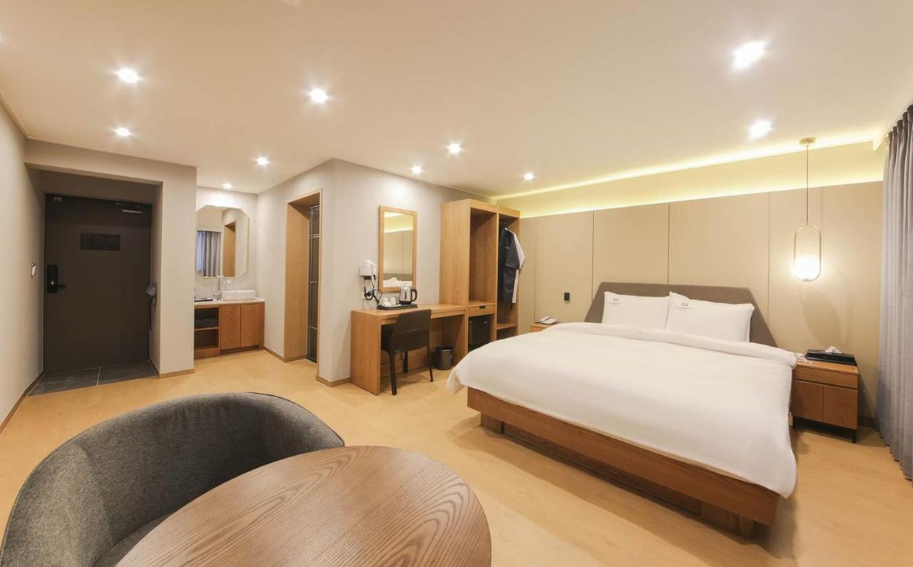 H Avenue Hotel In Gyeongju Exterior foto